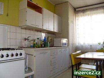 Prodej prostorného zděného bytu 2+1 v Pardubicích na Dukle_2 33623_2.jpg