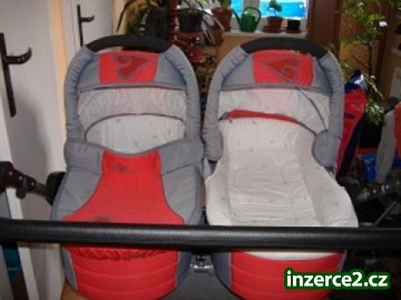 Kočárek pro dvojčátka Jumper Duo_1 337748_1.jpg