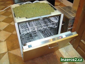 Myčka nádobí vestavná SIEMENS plně integrovaná (široká)_1 339310_1.jpg