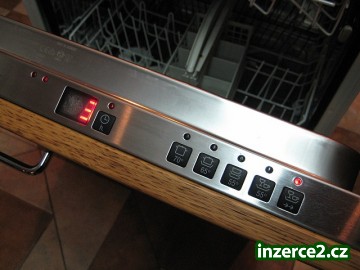 Myčka nádobí vestavná SIEMENS plně integrovaná (široká)_2 339310_2.jpg