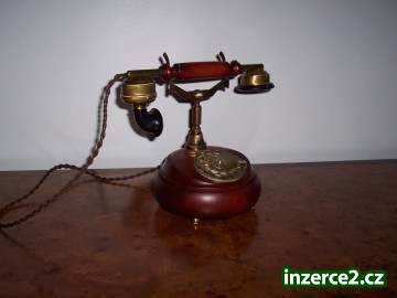 Historické telefony_1 34296_1.jpg