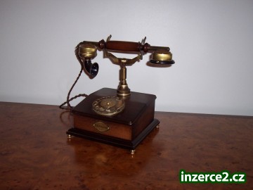 Historické telefony_2 34296_2.jpg