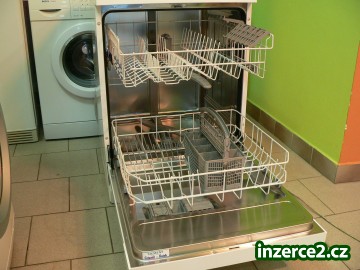 Myčka Siemens bílá SE24A931EU_2 343935_2.jpg
