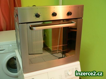 Vestavná trouba Whirlpool_1 343946_1.jpg