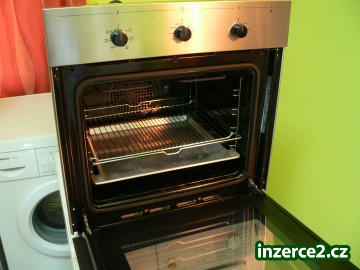 Vestavná trouba Whirlpool_2 343946_2.jpg