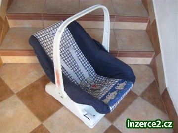 Dětská autosedačka nosítko CHICCO_1 344132_1.jpg