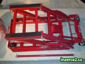 Hydraulický zvedák motorek_1 345211_1.jpg
