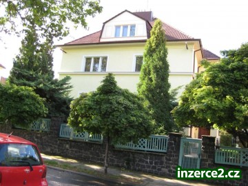 Vila s velkou zahradou k pronájmu_1 34888_1.jpg