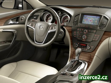 Opel Insignia 2,8 V6 4x4 turbo_2 356616_2.jpg