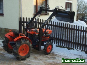 Kubota B7001 Allrad,Frontlade_2 363174_2.jpg