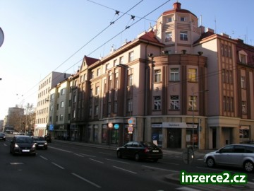 Prostorný byt 5+1 s ateliérem a terasou v centru HK_1 364241_1.jpg