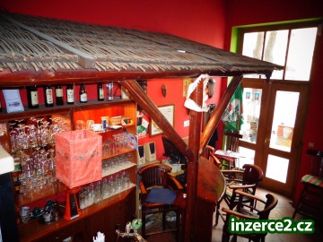 Dobře zavedený bar v centru Hradce Králové_2 364245_2.jpg