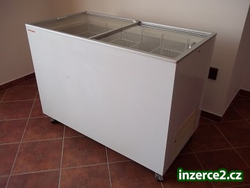 Mraznička - Mrazák pultový prosklený AHT (271 litrů)_2 364441_2.jpg