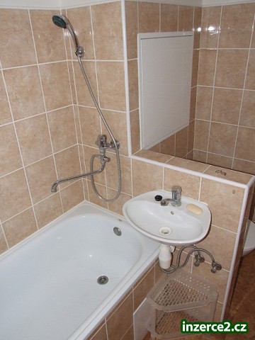 Pronájem bytu 1+1 po rekonstrukci Pardubice_2 364704_2.jpg