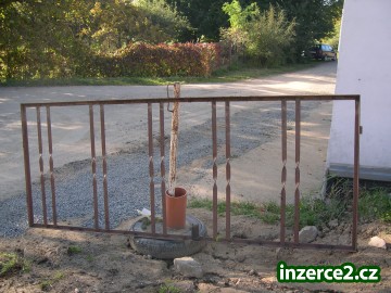 Ocevý rám na plot_1 365052_1.jpg