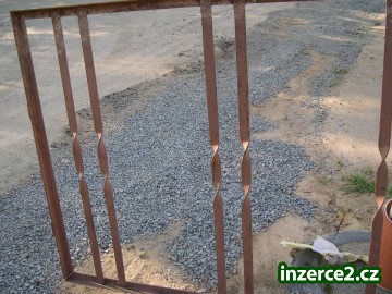 Ocevý rám na plot_2 365052_2.jpg