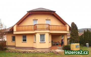 Nájem krásné VILY 5+1, 3x krb, balkon, zahrada Loděnice (Be)_1 366399_1.jpg