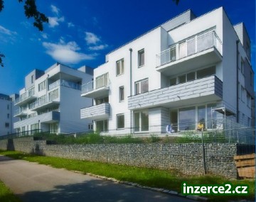 Nájem vybaveného moderního bytu 1+kk, velký balkon, Beroun_2 366404_2.jpg