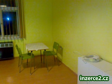 NABÍZÍME IHNED GARSONKU_1 36702_1.jpg