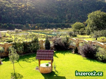 NOVOSTAVBA RD, s pozemkem 1300 m2 Praha - východ_1 367148_1.jpg