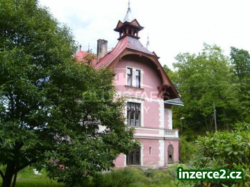 Secesní vila v podobě loveckého zámečku_1 36821_1.jpg