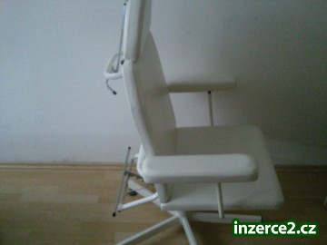 Pedikérské křeslo_2 369050_2.jpg