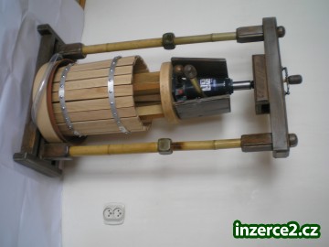 ruční hydraulický lis na ovoce._2 369279_2.jpg