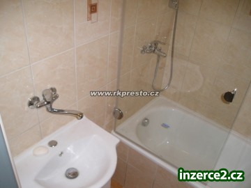 Pronájem bytu 2+kk s balkónem, ČB_2 371396_2.jpg