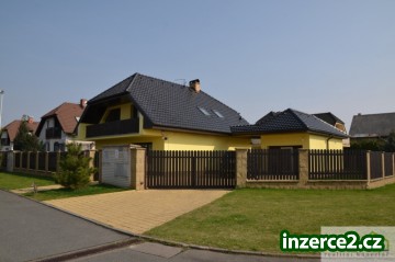 Prodej RD 5+1/T + garáž, Praha 10, Uhříněves_1 371984_1.jpg