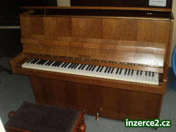 piano, pianino, klavír PETROF_1 372073_1.jpg