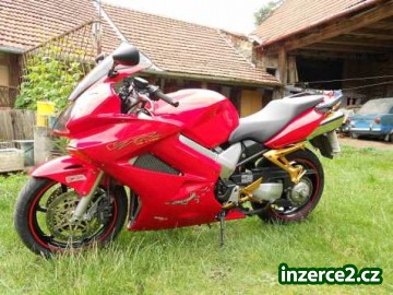 HONDA VFR800V-tec rok výroby 2003_1 372970_1.jpg
