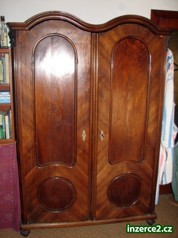 Starožitné skříně_2 37307_2.jpg