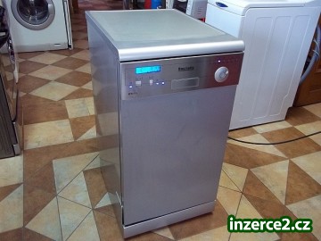 Myčka nádobí BAUMATIC BFD47SS (úzká)_1 373595_1.jpg