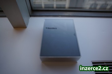 Blackberry Z10_2 373780_2.jpg