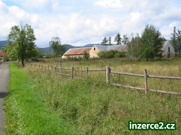 Prodej pozemku s hospodářskou budovou v obci Kfely u Ostrova_2 377518_2.jpg