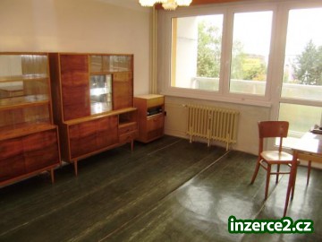Pronájem bytu 3+1 v Hradci Králové na Slezském Předměstí_2 37871_2.jpg