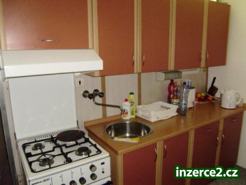 Prodej bytu 2+1 v Hradci Králové ul. Suchého_2 37887_2.jpg