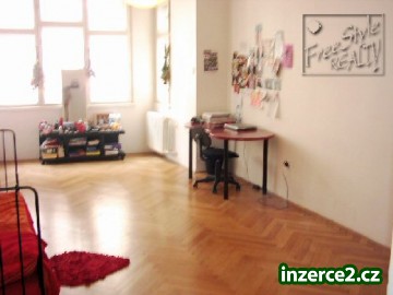 2+1 85m2 P2 Nové Město, po Rekonstrukci, Nezařízen, 3853_1.jpg
