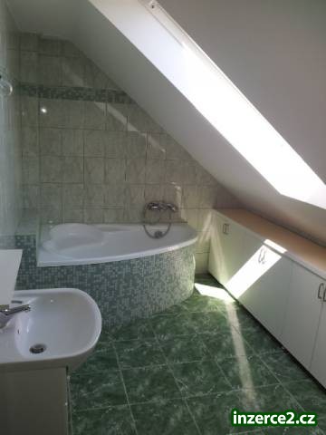 Prodám rodinný dům_2 388549_2.jpg