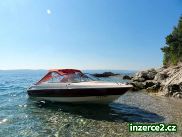 Motorový člun Bayliner Capri_2 390412_2.jpg