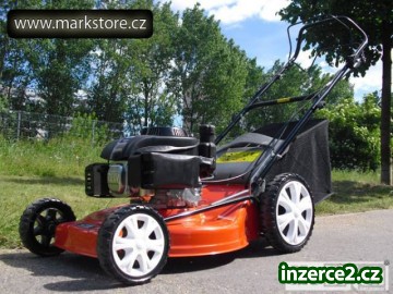 Motorová trávní sekačka s pojezdem_1 390708_1.jpg