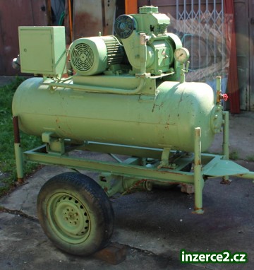 Kompresor Orlík 2 pístový 2JSK75, 7,5kW nádoba 300l_2 392256_2.jpg
