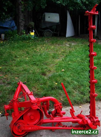 Historická funkční lištová sekačka za traktor typ Busatis rok 1960_1 392257_1.jpg