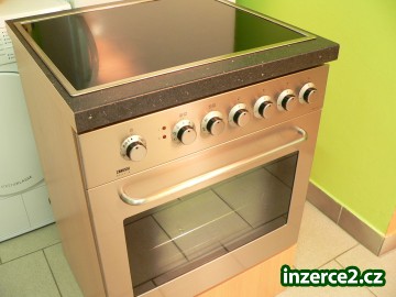 Nerezový vestavný sporák Zanussi_1 394724_1.jpg