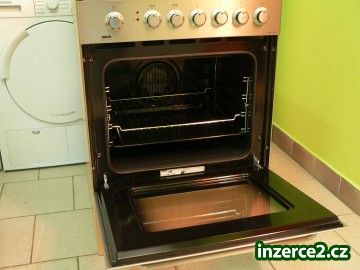 Nerezový vestavný sporák Zanussi_2 394724_2.jpg
