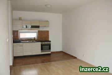 Pronajmu pěkné, nové byty 2+kk v centru Kralup_2 397338_2.jpg