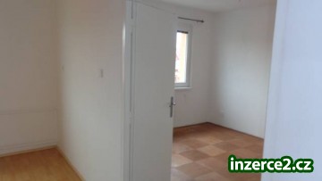 Byt 2+1, 50 m2 v centrum Chomutova po rekonstrukci_2 399076_2.jpg
