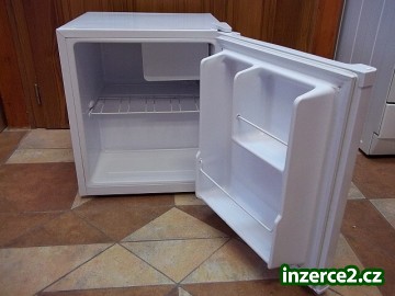 Lednice s mrazáčkem HYUNDAI_2 401854_2.jpg
