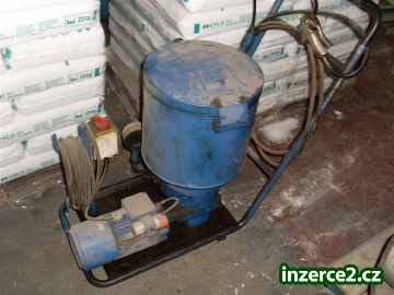 Pojízdný elektrický mazací lis E 30UCP_2 403812_2.jpg