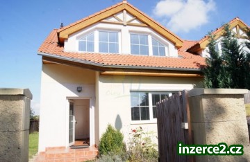 Pěkný řadový rodinný dům o výměře 160 m2_1 404242_1.jpg